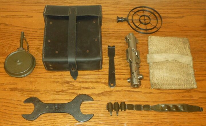 WW II German Wehrmacht - MG34 MG42 GUNNERS SPARE TOOLS / PARTS KIT - SUPERB! - Image 5