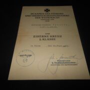 WW2 German Wehrmacht 45th Infantry Division - IRON CROSS 2nd CLASS AWARD DOCUMENT - SIGNED BY HANZ VON FALKENSTEIN - RARE! - Image 2