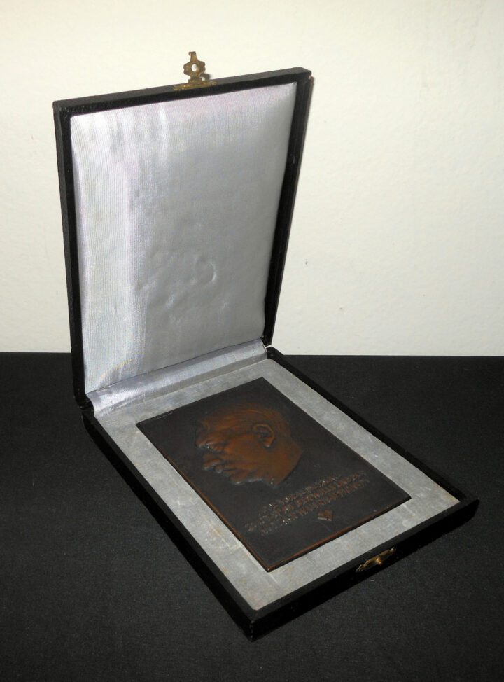 WW2 German NSDAP - ADOLF HITLER PROFILE AWARD PLAQUE w/ PRESENTATION CASE - SUPERB!