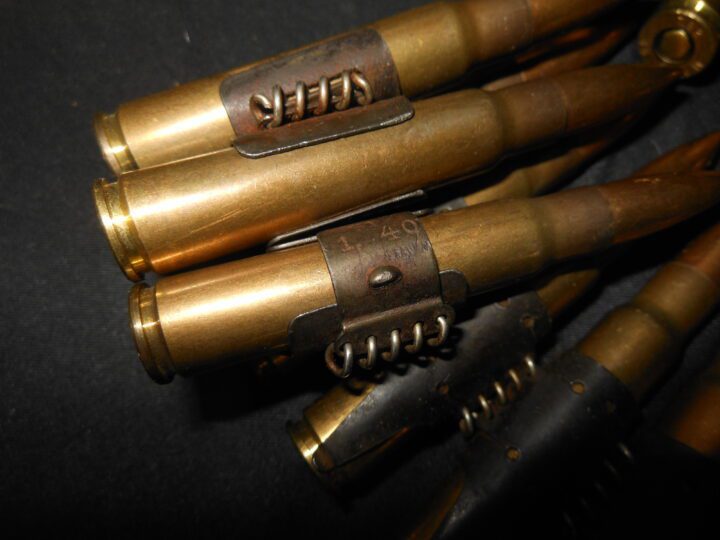 WW2 German Wehrmacht - COVERT OSS & CANADIAN CONTRACT - 7.92 AMMUNITION BELT LINK - MG34 MG42 - 1944 DATED - RARE! - Image 7