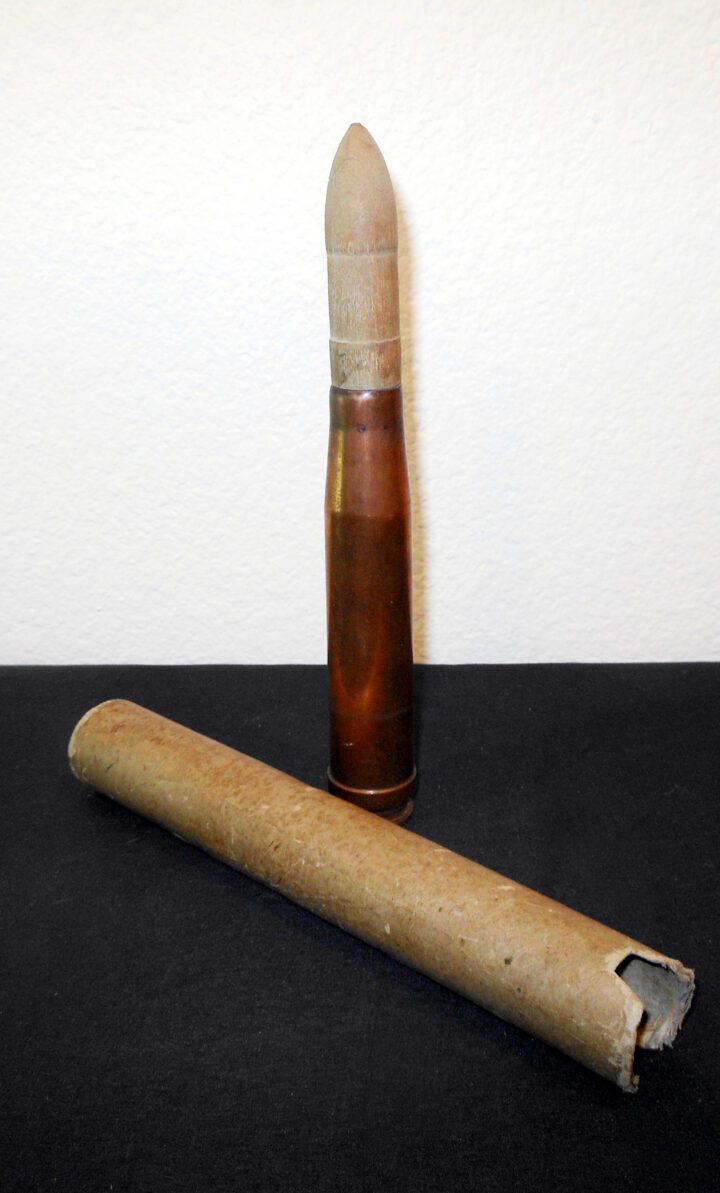 WW2 German Luftwaffe 20mm 20x138 FlaK 30/38 - BLANK TRAINING ROUND & STORAGE TUBE - VERY NICE!