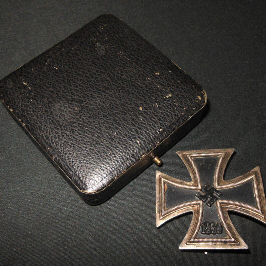 WW2 German Wehrmacht Eisernes Kreuz I Klasse - IRON CROSS 1st CLASS and BOX - LDO - VERY NICE!