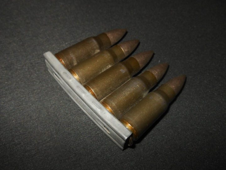 WW2 German Wehrmacht Luftwaffe - 7.92mm KURZ ROUNDS & STRIPPER CLIP - MP44 StG44 - SUPERB! - Image 3