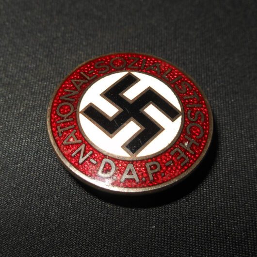 WW2 German NSDAP Parteiabzeichen - PARTY MEMBERSHIP BADGE - RZM - M1/75 #2 - VERY NICE!