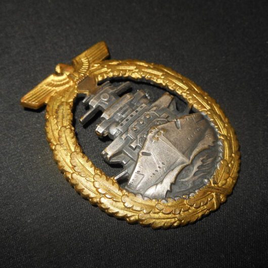 WW2 German Kriegsmarine Flotten-Kriegsabzeichen - HIGH SEAS FLEET WAR BADGE (DE-FACED) - SCHWERIN - VERY NICE