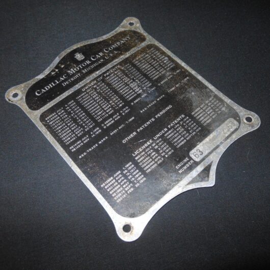 1924 Cadillac V63 - ENGINE / PATENT PLATE - CADILLAC MOTOR CO DETROIT - NICE!