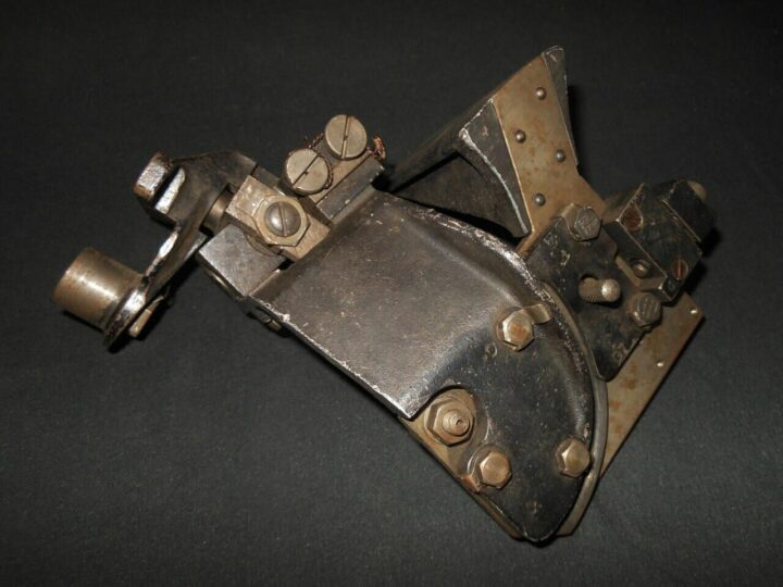 WW2 German Lufwtaffe - REVI 16 A GUNSIGHT MOUNT - MG81z MG131 - He177 Fw200 - RARE! - Image 12