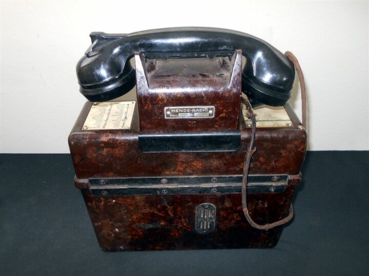 WW II German WH Feldfernsprecher 33 - F33 FIELD PHONE w/ SB ZUSATZ - VERY RARE! - Image 4