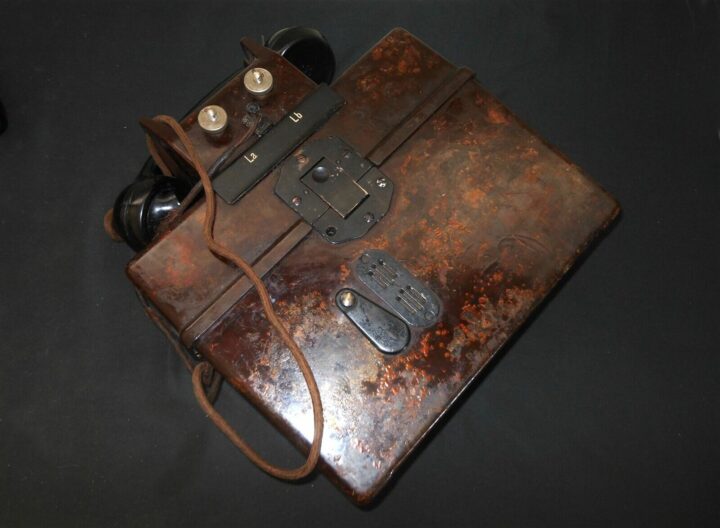 WW II German WH Feldfernsprecher 33 - F33 FIELD PHONE w/ SB ZUSATZ - VERY RARE! - Image 6