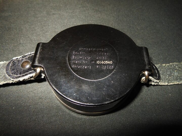 WW2 German Luftwaffe - AK39 WRIST COMPASS - 1ST MODEL - VERY NICE! - Image 10