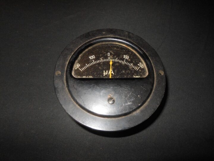 WW2 German Wehrmacht - ELECTRICAL AMMETER - RADIO EQUIPMENT - RARE! - Image 3