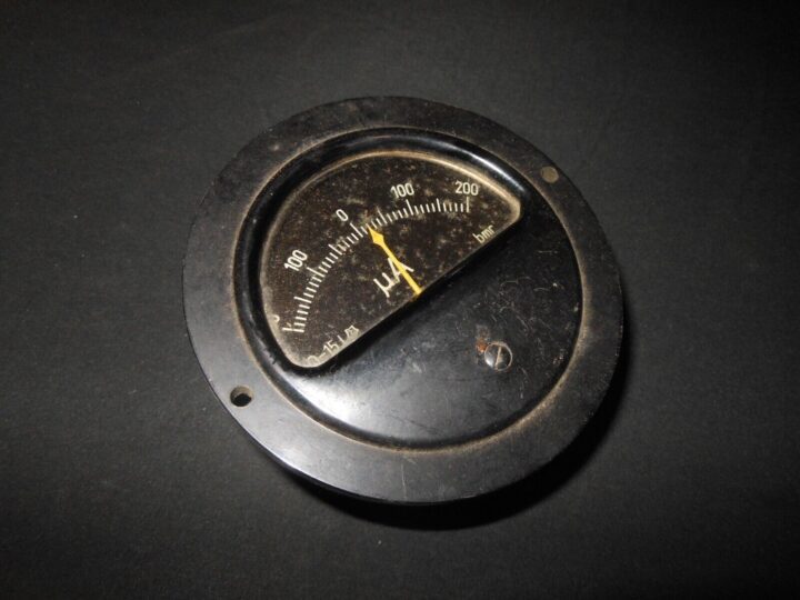 WW2 German Wehrmacht - ELECTRICAL AMMETER - RADIO EQUIPMENT - RARE!