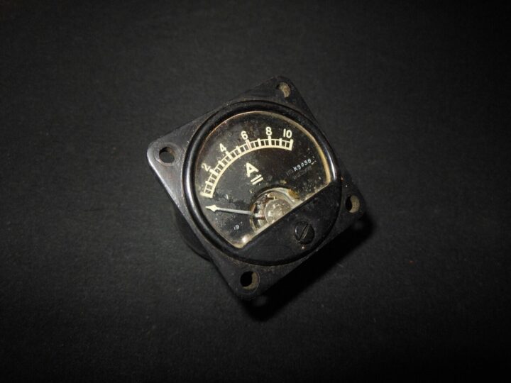 WW2 Imperial Japanese Navy - ELECTRICAL AMMETER - RADIOS & TESTING UNITS - RARE!