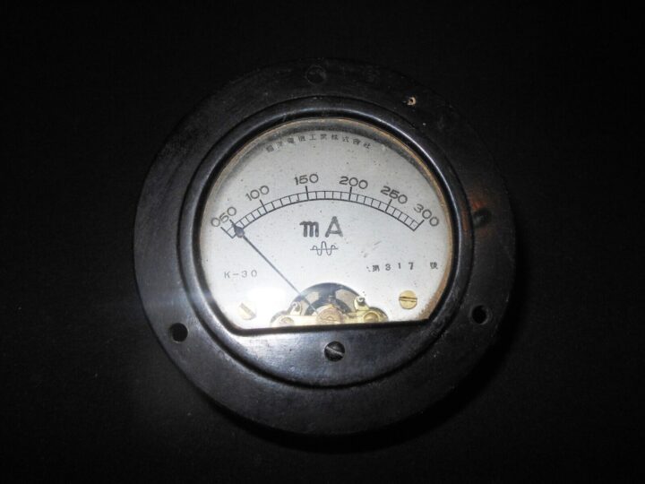 WW2 Imperial Japanese Navy - ELECTRICAL VOLTMETER - SHIPS & SUBMARINES - RARE! - Image 3