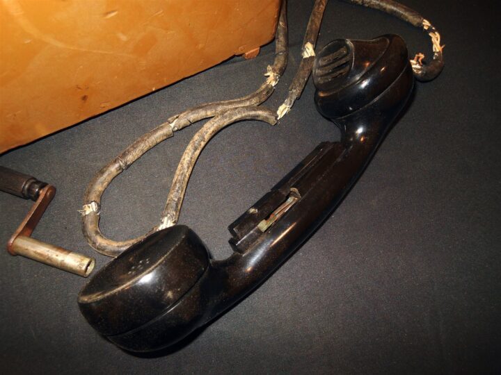 WW2 Imperial Japanese Navy - SNLF LANDING FORCE FIELD TELEPHONE - VERY RARE! - Image 3