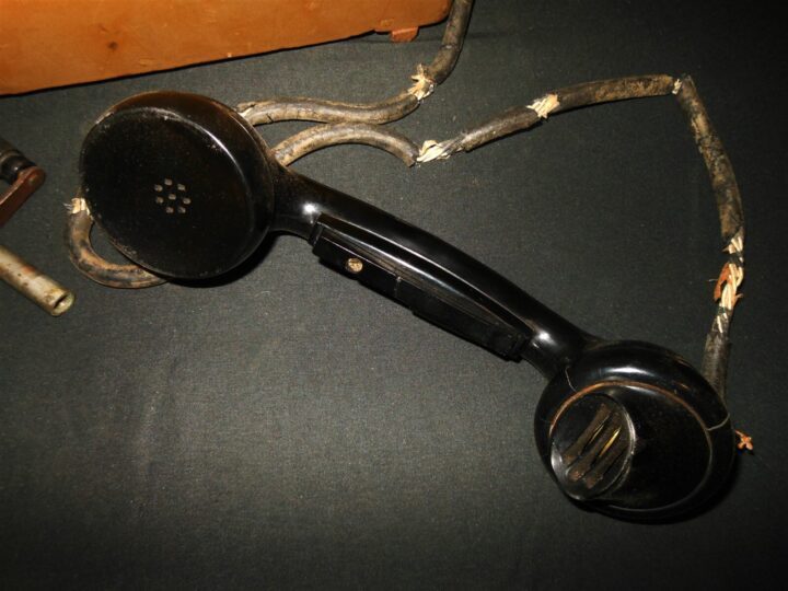 WW2 Imperial Japanese Navy - SNLF LANDING FORCE FIELD TELEPHONE - VERY RARE! - Image 7