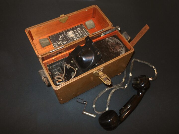 WW2 Imperial Japanese Navy - SNLF LANDING FORCE FIELD TELEPHONE - VERY RARE!