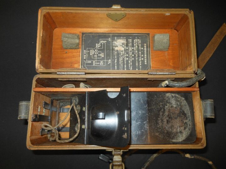 WW2 Imperial Japanese Navy - SNLF LANDING FORCE FIELD TELEPHONE - VERY RARE! - Image 9