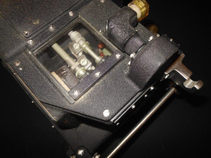 WW2 USAAF Aircraft - SPERRY K-4 LOWER BALL TURRET COMPUTING GUNSIGHT - NOS - Image 17