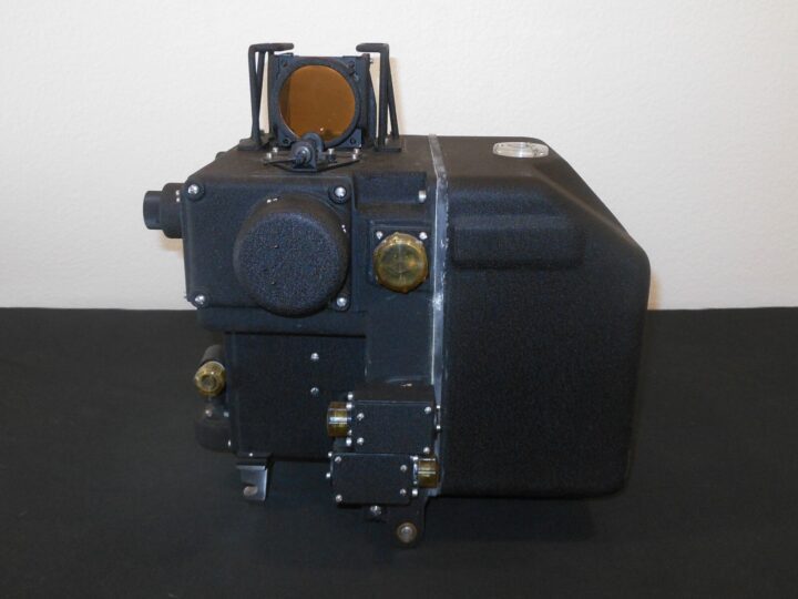 WW2 USAAF Aircraft - SPERRY K-4 LOWER BALL TURRET COMPUTING GUNSIGHT - NOS - Image 6