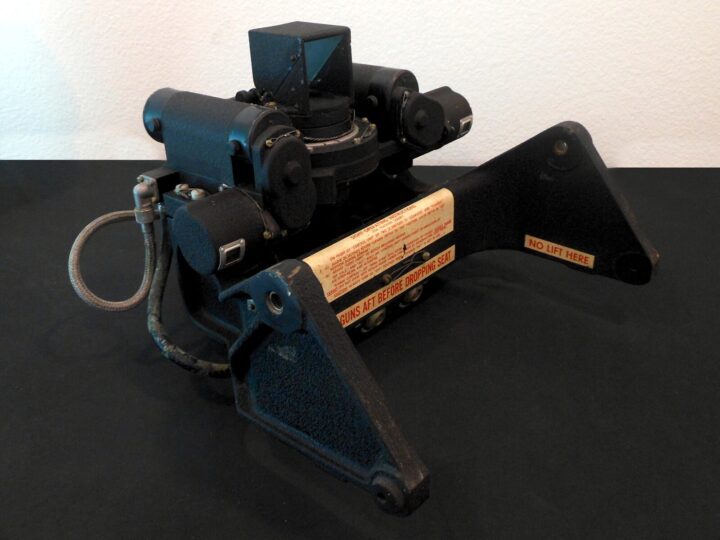 WW2 USAAF Aircraft - FAIRCHILD K-8  TOP TURRET COMPUTING GUNSIGHT - B-24 B-26 - NOS - Image 9
