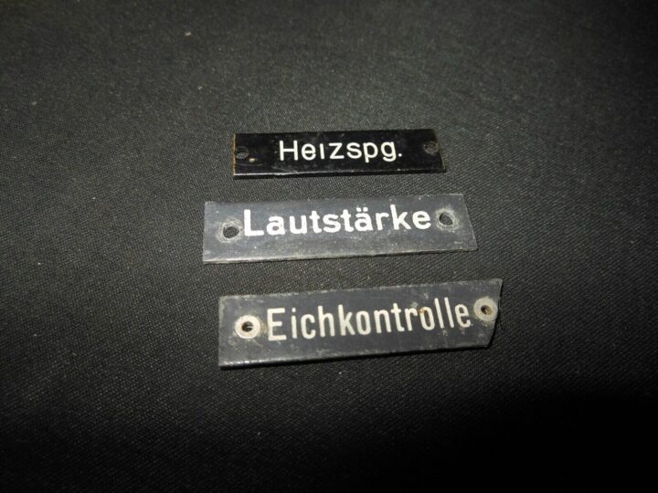 WW II German LW WH KM FuG Funkgerat - RADIO DATA PLATE SET #5 - TORN KW.E PANZER - Image 3