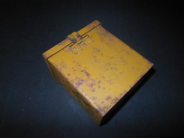 WW II German WH Verbandkasten - CHLORAMIN TABLETTEN - MEDICAL STORAGE BOX - NICE - Image 7