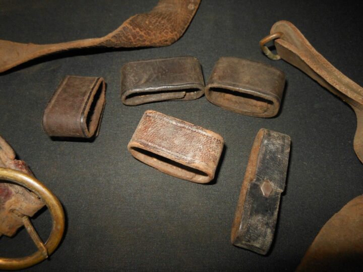 WW1 / WW II US Army Navy Air Force - LEATHER & BRASS BUCKLES & STRAPS - NICE! - Image 4