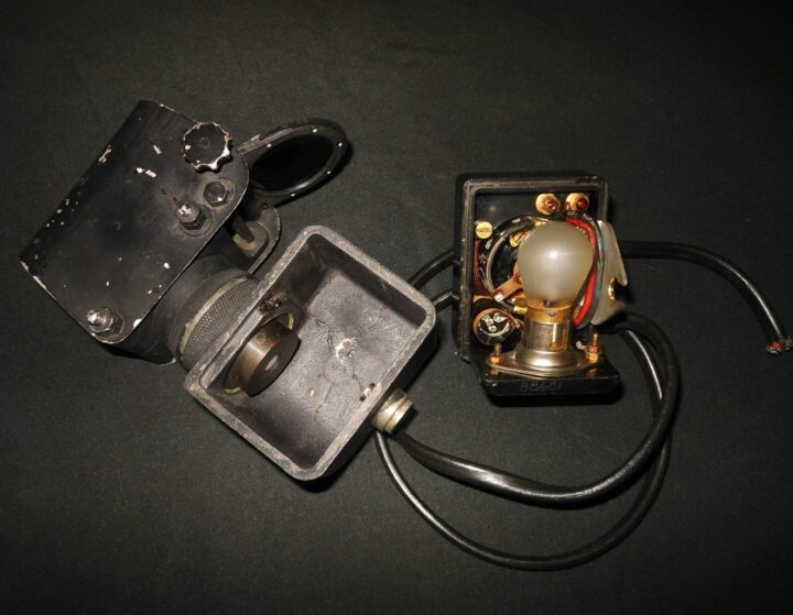 WW2 British RAF Aircraft - MK. III A* REFLECTOR GUNSIGHT - BOMBER TURRETS - NICE - Image 17
