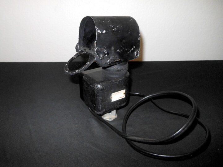 WW2 British RAF Aircraft - MK. III A* REFLECTOR GUNSIGHT - BOMBER TURRETS - NICE - Image 6