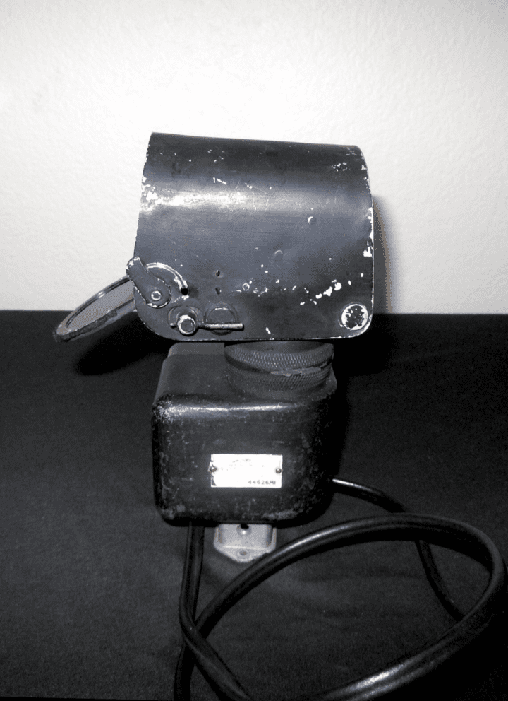 WW2 British RAF Aircraft - MK. III A* REFLECTOR GUNSIGHT - BOMBER TURRETS - NICE - Image 7