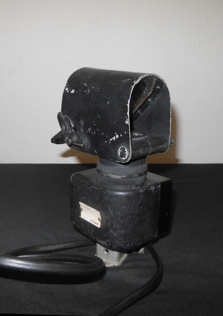WW2 British RAF Aircraft - MK. III A* REFLECTOR GUNSIGHT - BOMBER TURRETS - NICE - Image 8