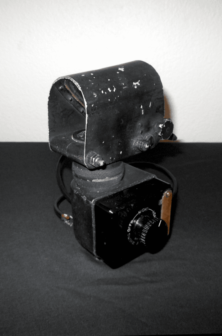WW2 British RAF Aircraft - MK. III A* REFLECTOR GUNSIGHT - BOMBER TURRETS - NICE