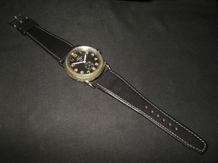 WW2 German Luftwaffe Armbanduhr - PILOT WRIST WATCH - HELVETIA - PUBLISHED! - Image 4