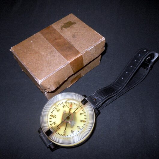 WW2 German Luftwaffe Armkompaß - AK39 WRIST COMPASS - 2ND MODEL - BOXED & NOS!