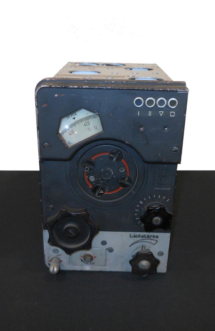 WW2 German Luftwaffe FuG 16 Empfänger - E16 RADIO RECEIVER - Me109 Fw190 - NICE! - Image 4