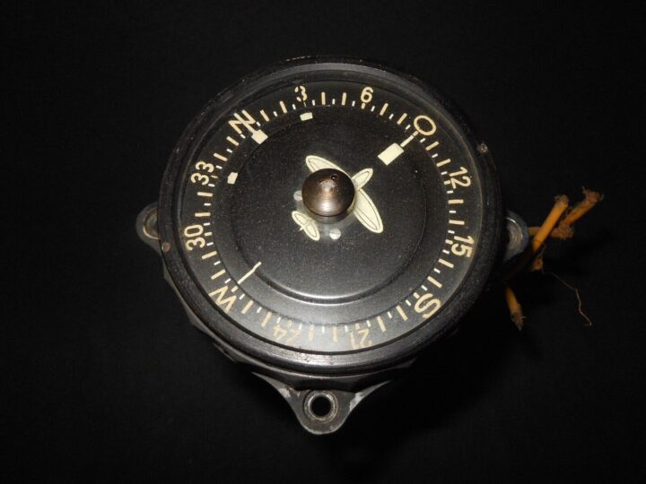 WW2 German Luftwaffe Führertochterkompass - ELECTRIC COMPASS - 1945 - Fw190 - Image 2