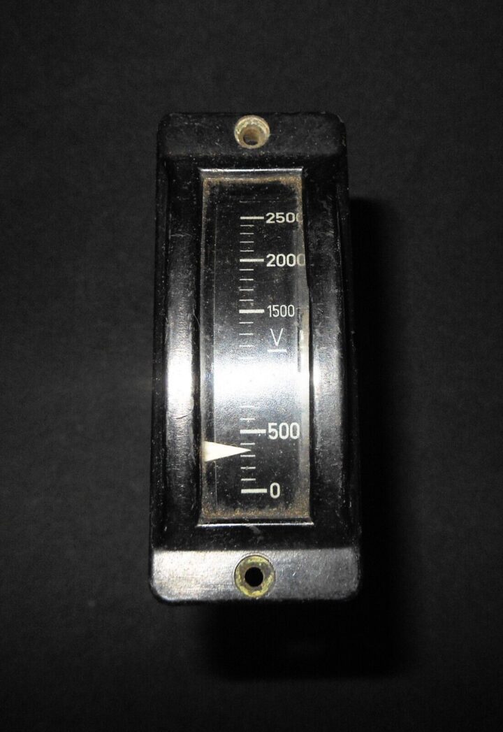 WW2 German Wehrmacht - ELECTRICAL VOLTMETER - RADIO EQUIPMENT - RARE! - Image 3