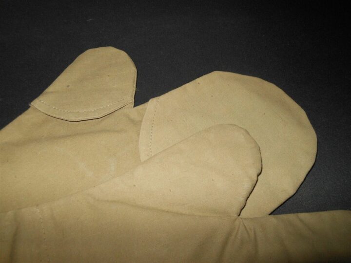 WW II Imperial Japanese Army - MOSQUITO PROOF GLOVES / MITTENS - SUPERB! - Image 7