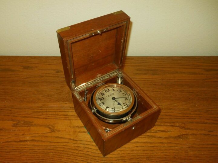 WW II Imperial Japanese Navy - CHRONOMETER / SHIP DECK CLOCK - VERY RARE!!