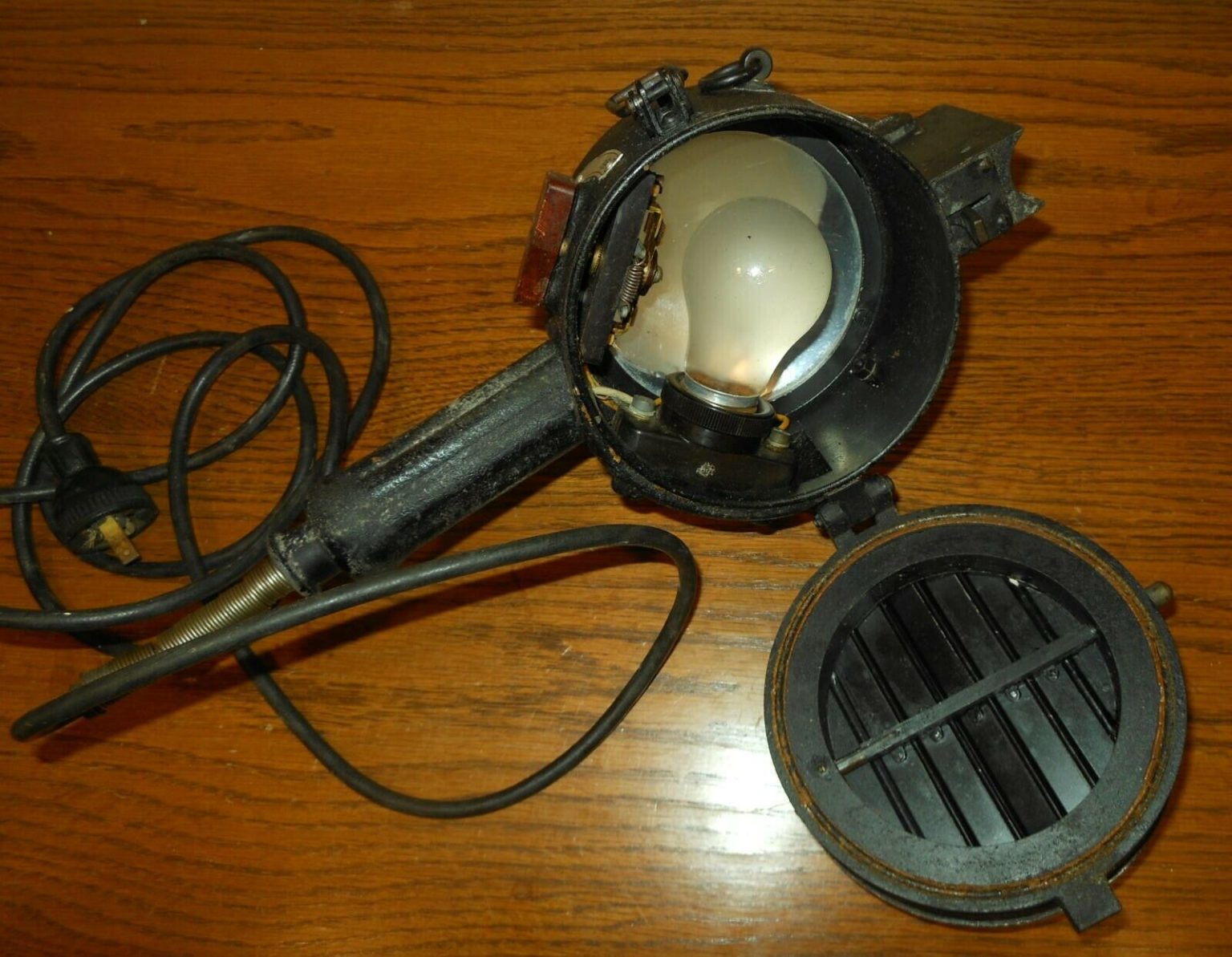 WW II Imperial Japanese Navy – MORSE CODE SIGNAL LAMP / ALDIS LAMP – RARE!