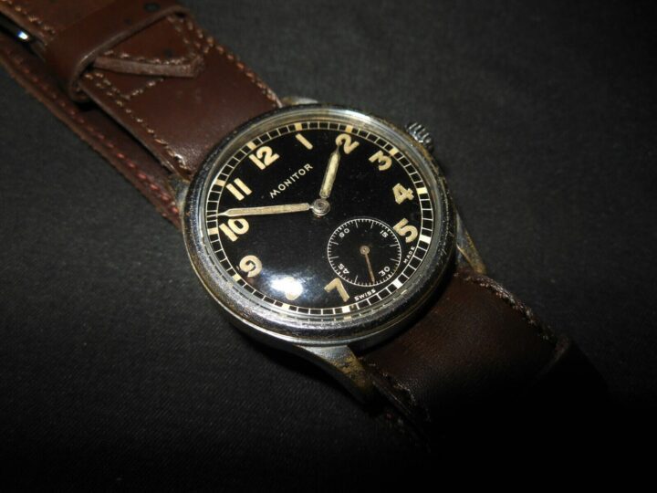 WW2 German RAILWAY Dienstuhr - PERSONAL SERVICE WATCH - MONITOR - PUBLISHED!