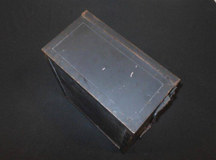 WW2 German Wehrmacht - ENIGMA CIPHER MACHINE STEEL TRANSPORT CASE - VERY RARE! - Image 13