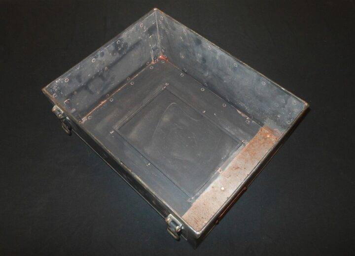 WW2 German Wehrmacht - ENIGMA CIPHER MACHINE STEEL TRANSPORT CASE - VERY RARE! - Image 3