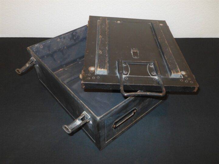 WW2 German Wehrmacht - ENIGMA CIPHER MACHINE STEEL TRANSPORT CASE - VERY RARE!