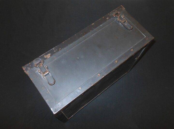 WW2 German Wehrmacht - ENIGMA CIPHER MACHINE STEEL TRANSPORT CASE - VERY RARE! - Image 10