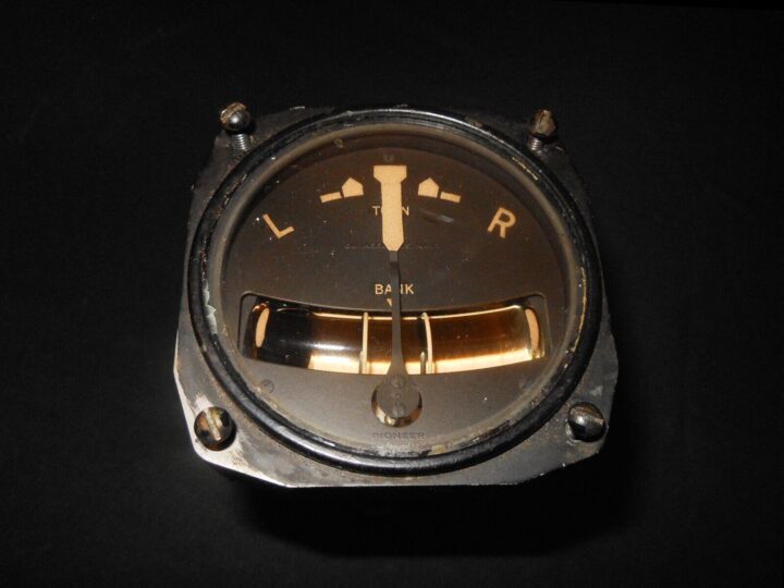 WW2 US Navy Marines Aircraft Cockpit - TURN & BANK GAUGE - F4U F6F PBY - NICE! - Image 3