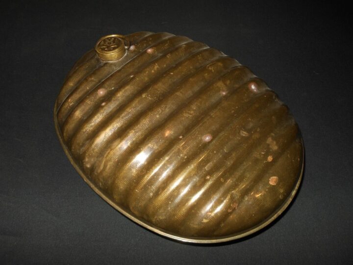 WW II Imperial Japanese Army / Navy Yutanpo - STEEL HOT WATER BOTTLE - VERY NICE