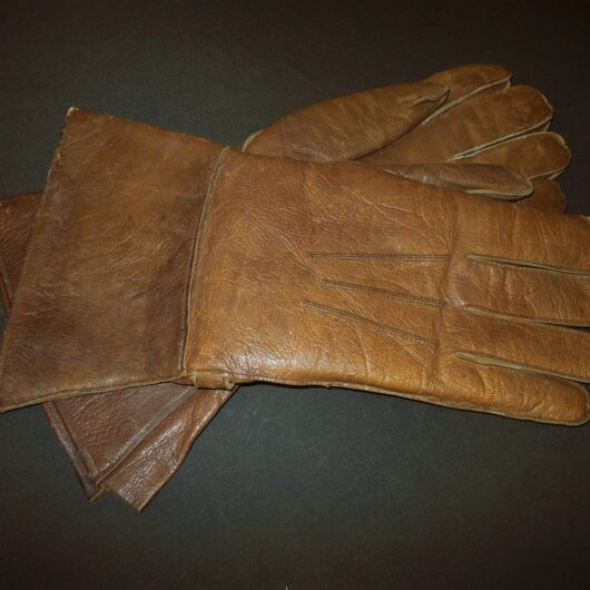 WW2 German Luftwaffe Fliegerhandschuhe - LEATHER PILOT GLOVES - GAUNTLET - NICE!