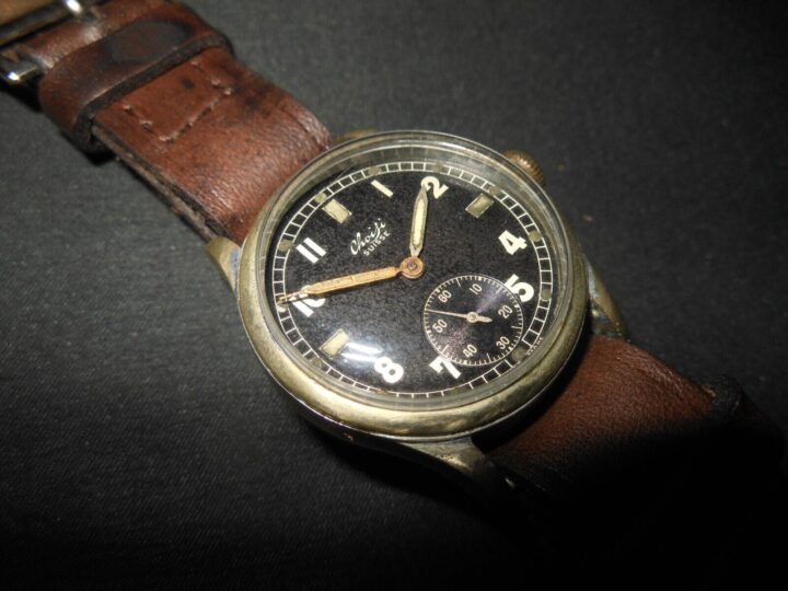 WW2 German Wehrmacht Dienstuhr - PERSONAL SERVICE WATCH - CHOISI - PUBLISHED!